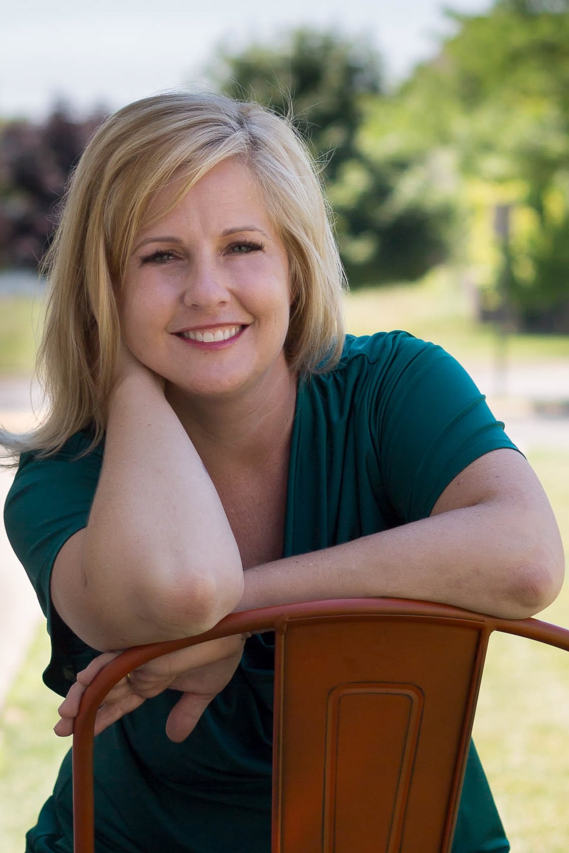 Angela Rozek-Creative Set Designer